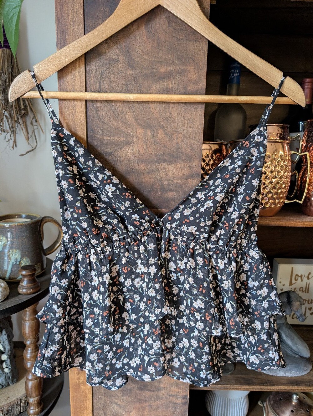 F21 Black Floral Cropped Layered Ruffle Cami Tank Top, Lg